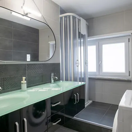 Sul Mare In Centro Con 2 E Posto Auto A Novembre *