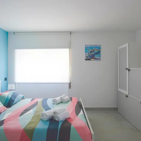 2 Grandi In Pieno Centro Sul Mare Con Posto Auto A Febbraio